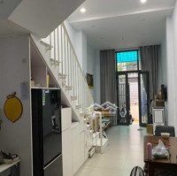 Bán Nhà Riêng 40,5M2 Ngay Phạm Văn Đồng