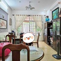 - Nhà Lê Quang Định P7 Bình Thạnh, 4x16, giá 10 tỷ, hàng vip bao đầu tư tốt.