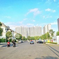 Hot! Cho Thuê Biệt Thự Ven Sông Thích Hợp Cho Đại Gia Đình Ở Tại Vinhomes Quận 9.