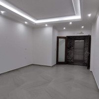 Gấp .. Phân Lô Đường 800A - Hoàng Quốc Việt.. Diện Tích: 48M X 8Tầng Rộng4,5M Ôtô Vào Nhà Thông Sàn Chỉ 17Tỷ