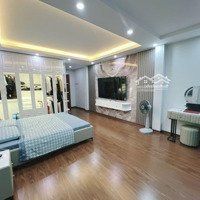 Bán 50M2 Nhà Ngọc Lâm, Gara, Thang Máy, Full Nội Thất, Lô Góc Ở Sướng, Liên Hệ: 0386109399A