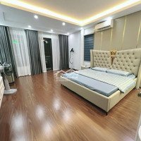 Bán 50M2 Nhà Ngọc Lâm, Gara, Thang Máy, Full Nội Thất, Lô Góc Ở Sướng, Liên Hệ: 0386109399A