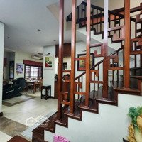 Biệt Thự Sân Vườn Hoàng Hoa Thám! Ngõ Thông, Rộng, Sân Vườn 139M2*5T. Giá Nhỉnh 17,8 Tỷ