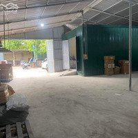 Cho Thuê 230 M2 Kho Đẹp + 500M2 Sân Bãi, Xe 5 Tấn Vào, Có 3 Fa , 20 Triệu/Tháng. Chính Chủ