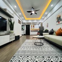 Bán Gấp Nguyễn Khánh Toàn, Đẹp Mê Ly, 40M2* 5 Tầng Sẵn Nội Thất, Hàng Hiếm