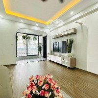 Bán Gấp Nguyễn Khánh Toàn, Đẹp Mê Ly, 40M2* 5 Tầng Sẵn Nội Thất, Hàng Hiếm