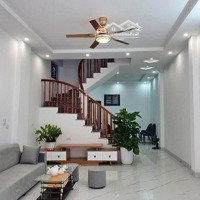 Chính Chủ Nhờ Bán Nhà 5 Tầng Nghĩa Đô Cầu Giấy Ngõ Ô Tô 42M2 Phố Sạch Sẽ Nhỉnh 6 Tỷ