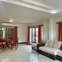 Villa Sân Vườn Có Thang Máy, Nội Thất 4Pnhẽm Xe Hơigần Tgdđ, Trường Học