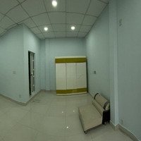 Lạc Long Quân.p9.Ngang 5.5X18M... 3 Phòng Ngủ 2 Vệ Sinhgiá 20 Triệu