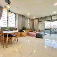 Penthouse View Kính Full Nội Thất Ngay Đại Học Văn Hiến