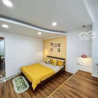 Căn Hộ 2 Phòng Ngủ Full Nội Thất, Cửa Sổ Lớn, Phòng Thiết Kế Cực Thoáng