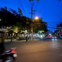 Cho thuê căn góc 2 mặt tiền vị trí đắc địa tại Nha Trang. Sổ hồng chính chủ