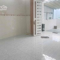 Cho Thuê Nhà Trệt Sân Đậu Oto Hẻm 3 4 Nguyễn Văn Cừ