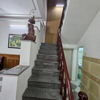 Cho thuê nhà nguyên căn giá rẻ 2,5 tầng đường Lê Hồng Phong, Nha Trang