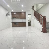 Bán Nhà Phố Vĩnh Hưng: 30M/ 4 Tầng/ 3 Ngủ/ Giá 2,2 Tỷ.