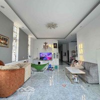 Một Ngồi Nhà Sân Vườn Đẹp.diện Tích700M2 Có Chòi Mát, Hồ Cá Koi