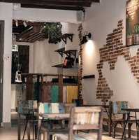 Sang Quán Cafe Khu Biệt Thự Thảo Điền - Quận 2, Thuê Chỉ 30 Triệu/Tháng