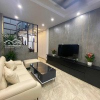 Siêu Phẩm Cầu Giấy. Ô Tô Đỗ Cửa Vào Nhà. 40M2 Nhỉnh 7.8 Tỷ