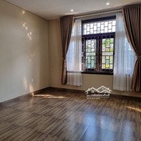 Cho Thuê Nhà 2 Tầng 250M2Mặt Tiềnđường Bùi Tá Hán, Gần Sông Hàn