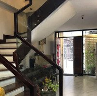 Nhà Đẹp Cần Nhượng Lại Cho Chủ Có Tâm Tại Ngõ 194 Đội Cấn Lh:ms Liên 0904801990