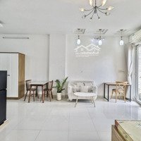 Phòng Ban Công -Thang Máy - 35M2 - Full Nội Thất-Hẻm Oto An Ninh