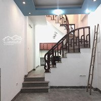 Chính Chủ Cho Thuê Nhà 5 Phòng Ngủ 4 Tầng Tại Giáp Bát, Giá 12 Triệu/Tháng