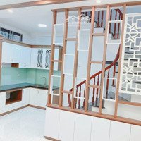 Bán Nhà Bạch Mai, 40M2, 5 Tầng, Mặt Tiền 5.8M, 7.3 Tỷ, 50M Ra Phố, Mới Đẹp, Kd Nhỏ