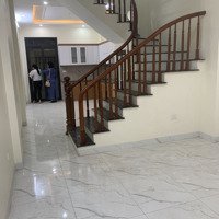 Chính Chủ Cần Bán Nhà - Ô Tô Đỗ Cửa Diện Tích: 48M2 Giá Chỉ 2X Nhỏ