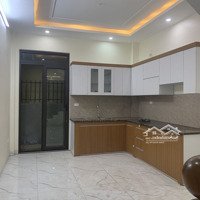 Chính Chủ Cần Bán Nhà - Ô Tô Đỗ Cửa Diện Tích: 48M2 Giá Chỉ 2X Nhỏ