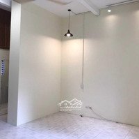 Cho Thuê Nhà Riêng Phố Hồng Hà - Phúc Xá 52M2 X 2 Tầng 2 Ngủ Mới Sơn Sửa Đẹp Có Nl, Đh Giá 9. 5 Triệu/Th