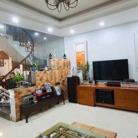 Bán Nhà Hoàng Quốc Việt – 40M2 –Mặt Tiền6M – Nhỉnh Hơn 5 Tỷ