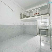 Duplex Cửa Sổ Thang Náy Không Giới Hạn Người Cà Xe Cách Đh Uef 5’