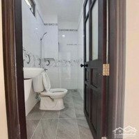 Định Cư Cần Bán Lại Nhà Tô Hiến Thành, Phường 15, Quận 10 - 61M2, 1 Trệt, 3 Lầu, 6 Phòng Ngủ 7Wc