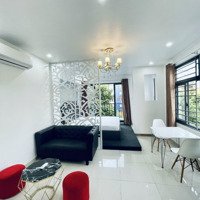 Căn Hộ 1 Phòng Ngủban Công 40M2 Gần Công Trường Dân Chủ