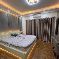 Bán Nhà Võng Thị - 2 Phút Ra Hồ Tây - Ô Tô Đậu Ngõ - Tiện Ích Bạt Ngàn - 45M2 - 5 Tầng Giá Chỉ 9Tỷ