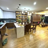 Bán Căn 3 Ngủ 135M2 Full Nội Thất, Sổ Đỏ Chính Chủ, Tầng Trung Giá Chỉ 6,2 Tỷ Tại D Goldmark City