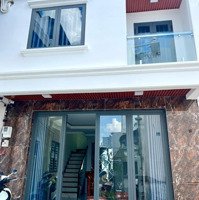 Bán Nhà Đường Số 8 Phú Thuận. Q7 . Phú Mỹ Hưngdiện Tích: 5,5X8,3 1 Lau Giá Bán 2,45 Ty . 80M2 . Hẻm 3,5M