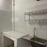 Cho Thuê Nguyên Căn Chung Cư, Mới Sửa, 32 M2, Quận 4, Giáp Quận 1