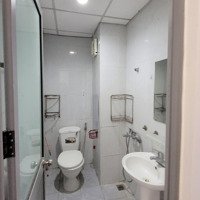 Cc Bán Gấp Căn Góc 70M2, 2 Phòng Ngủ 2 Vệ Sinhban Công Đông Nam Tòa 19T6 Kiến Hưng Full Nội Thất. Giá Bán 2.18 Tỷ