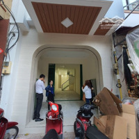Mặt Tiền Cạnh Chợ Bến Thành – Số 187 Nguyễn Thái Bình, Quận 1..!!!