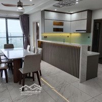 Cần Bán Gấp Căn Hộ Midtown M5, 135M2 Giá Bán 11.2 Tỷ. Tặng Kèm Ô Đậu Xe. Liên Hệ: 0909332839 Mr. Lộc