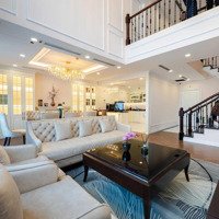 Chính Chủ Bán Căn Penthouse 164M2 Giá Bán Gấp 5.9 Tỷ. Liên Hệ Xem Nhà 093.142.0091