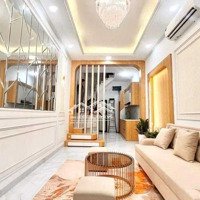 Bán Nhà Mới Phạm Văn Đồng 33M2 - 5 Tầng - Sổ Đỏ Vuông Đẹp - 50M Ra Đường Ô Tô - Có Thương Lượng