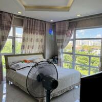 Bán gấp CHCC Happy Valley, DT 135m2, 3 phòng ngủ, 2 toilet, nội thất cao cấp, Giá bán 7,4 tỷ chốt nhanh