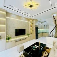 Nguyễn Trãi - Royal City - 35m² x 5T MT 4M giá 4,85 tỷ Thanh Xuân Mới ở luôn ( nói không tin ảo )