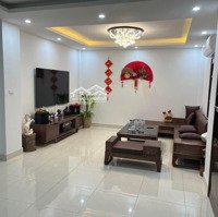 Cực Gấp Nhà Giá Rẻ Hoàng Cầu Đống Đa Ôtô Tránh Phố Vip Kinh Doanh 57M - 5T -Mặt Tiền6M . Giá 12.5 Tỉ