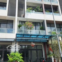 Do Nhu Cầu Không Ở Nữa Nhượng Bán Căn Nhà 76M2 Trực Diện Công Viên - Bình Minh Garden, Long Biên