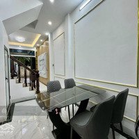 Bán Nhà Đẹp 40M2 Ở Được Ngay Tại Cầu Giấy, Giá Nhỉnh Hơn 8 Tỷ