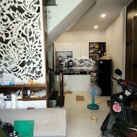 Chỉ Hơn 2 Tỷ Sở Hữu Căn Nhà 2 Tầng, Cạnh Vincom Quận 7, Shr, Ko Qh