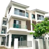 Cho thuê biệt thự An Vượng Villa ngay cạnh hồ dt 180m2, đường đôi vườn hoa, không giới hạn mục đích sử dụng